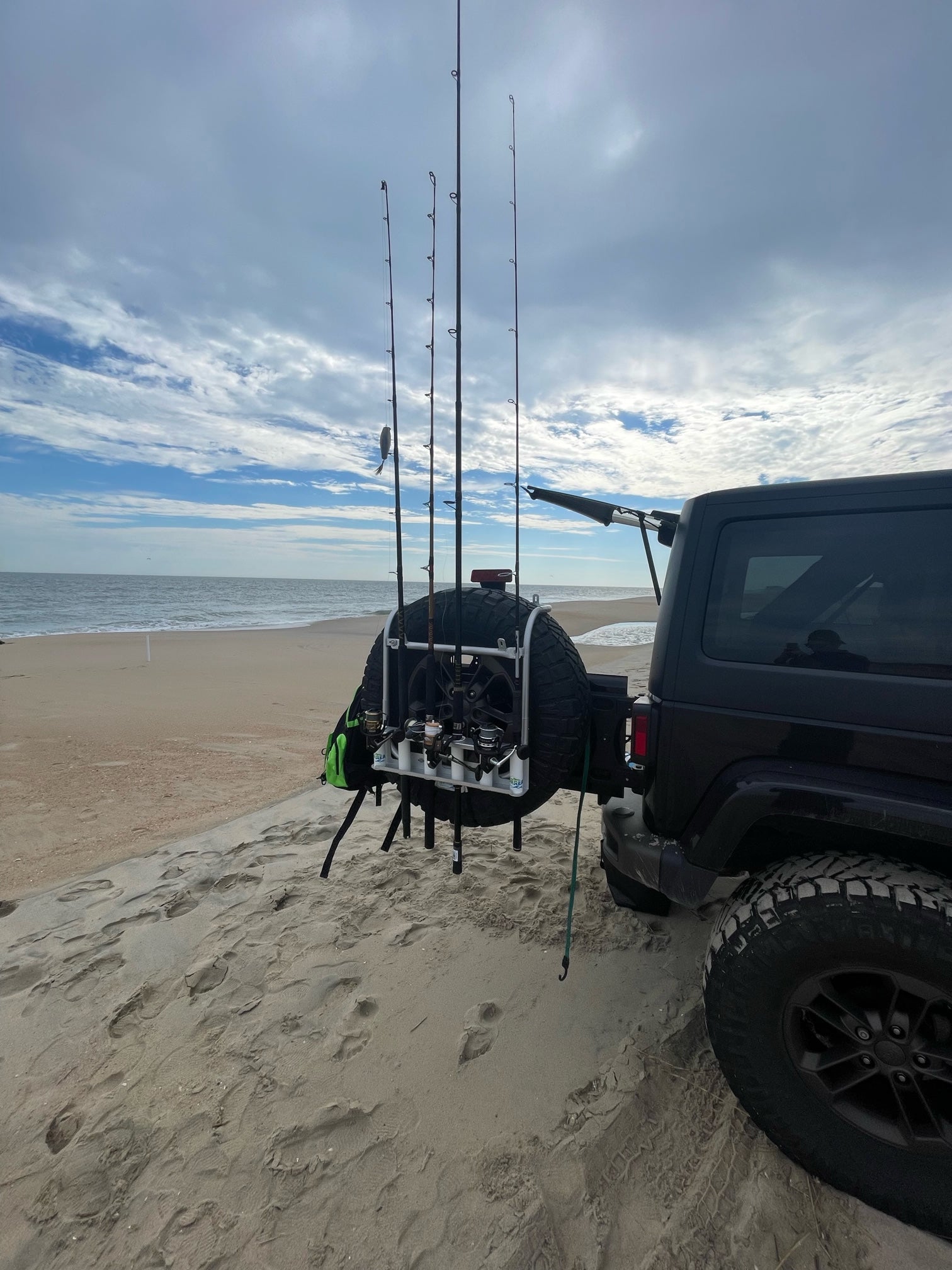 JK / JKU Fishing Rack (FR-4) 33 JK / JKU Fishing Rack (FR-4) 33